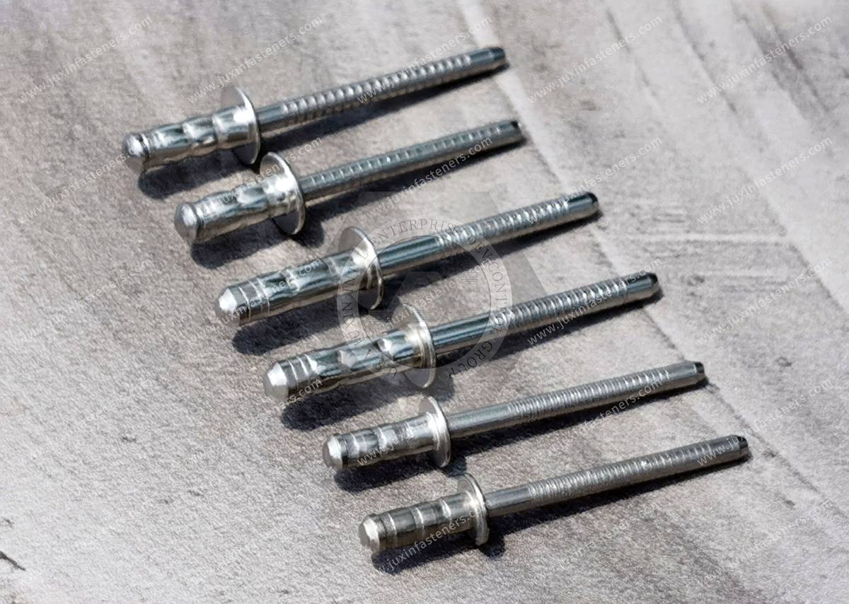 Stainless steel Multigrip blind rivets Stainless steel Multigrip blind rivets