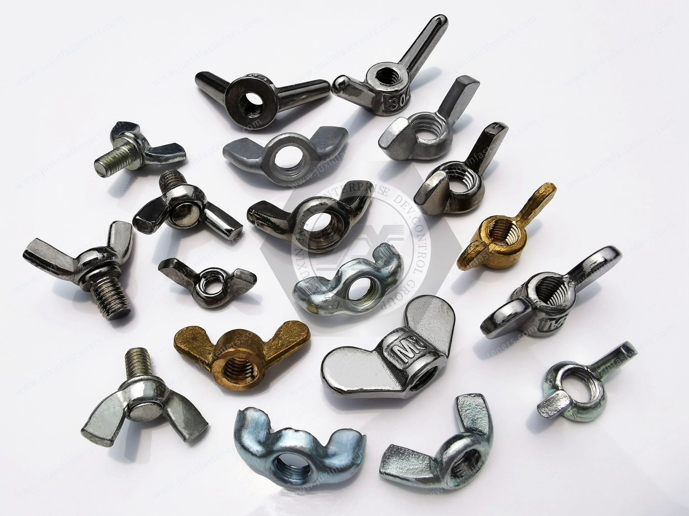 Wing nuts Wing nuts