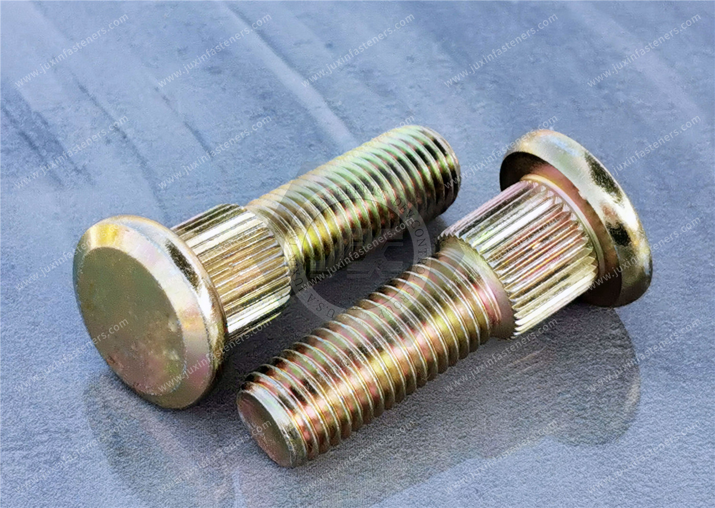 High-strength Fillister Head Hub Bolts for Automotive Wheels High-strength Fillister Head Hub Bolts for Automotive Wheels