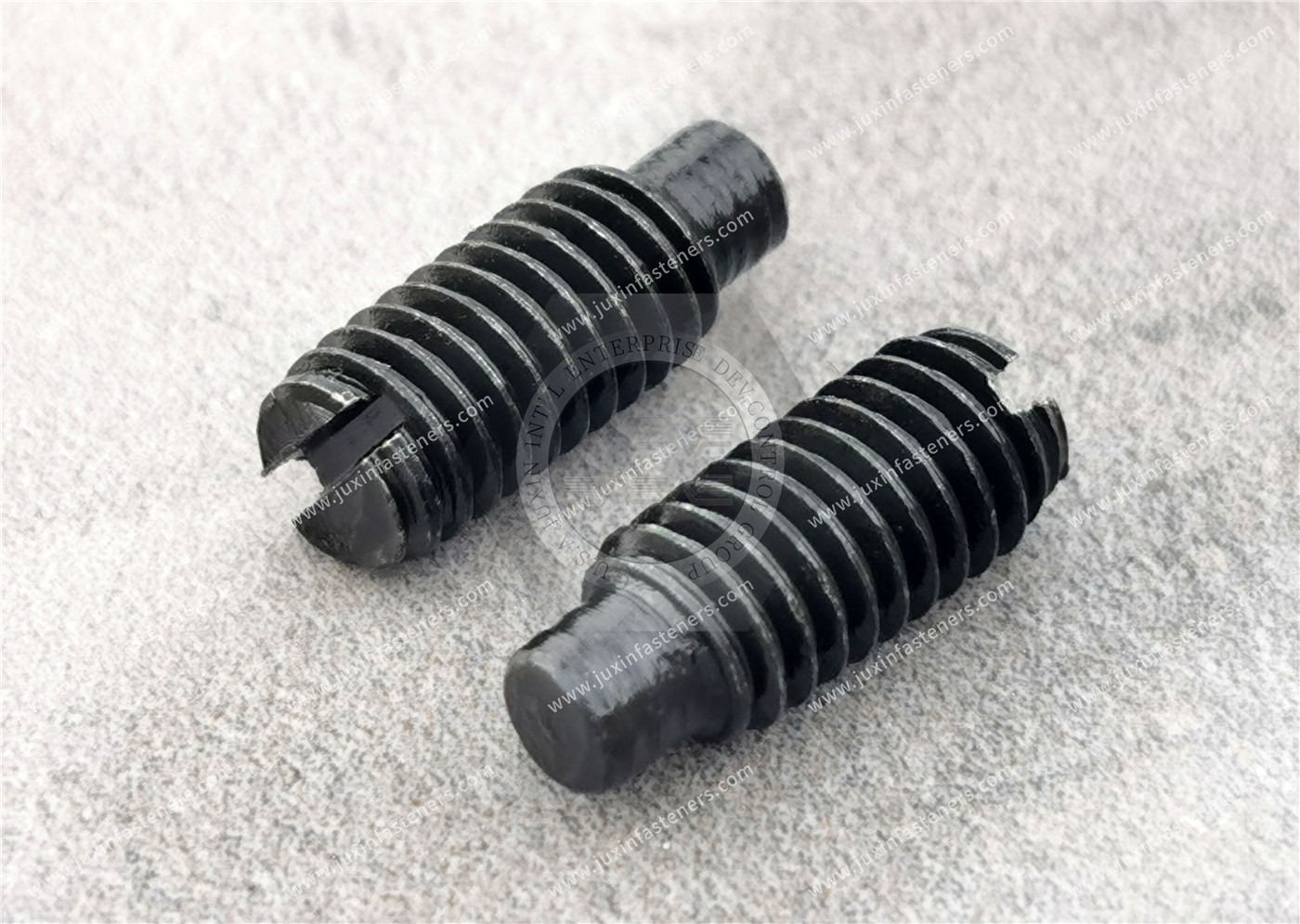 Alloy Steel Slotted Set Screws with Long Dog Point and Metric Alloy Steel Extended-Tip Set Screws Alloy Steel Slotted Set Screws with Long Dog Point and Metric Alloy Steel Extended-Tip Set Screws