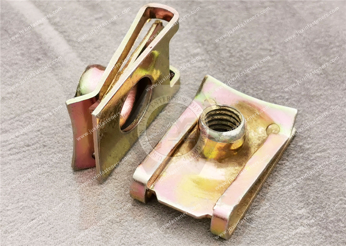 M6 U-shaped nuts, are to be prepositioned on a panel edge. M6 U-shaped nuts, are to be prepositioned on a panel edge.